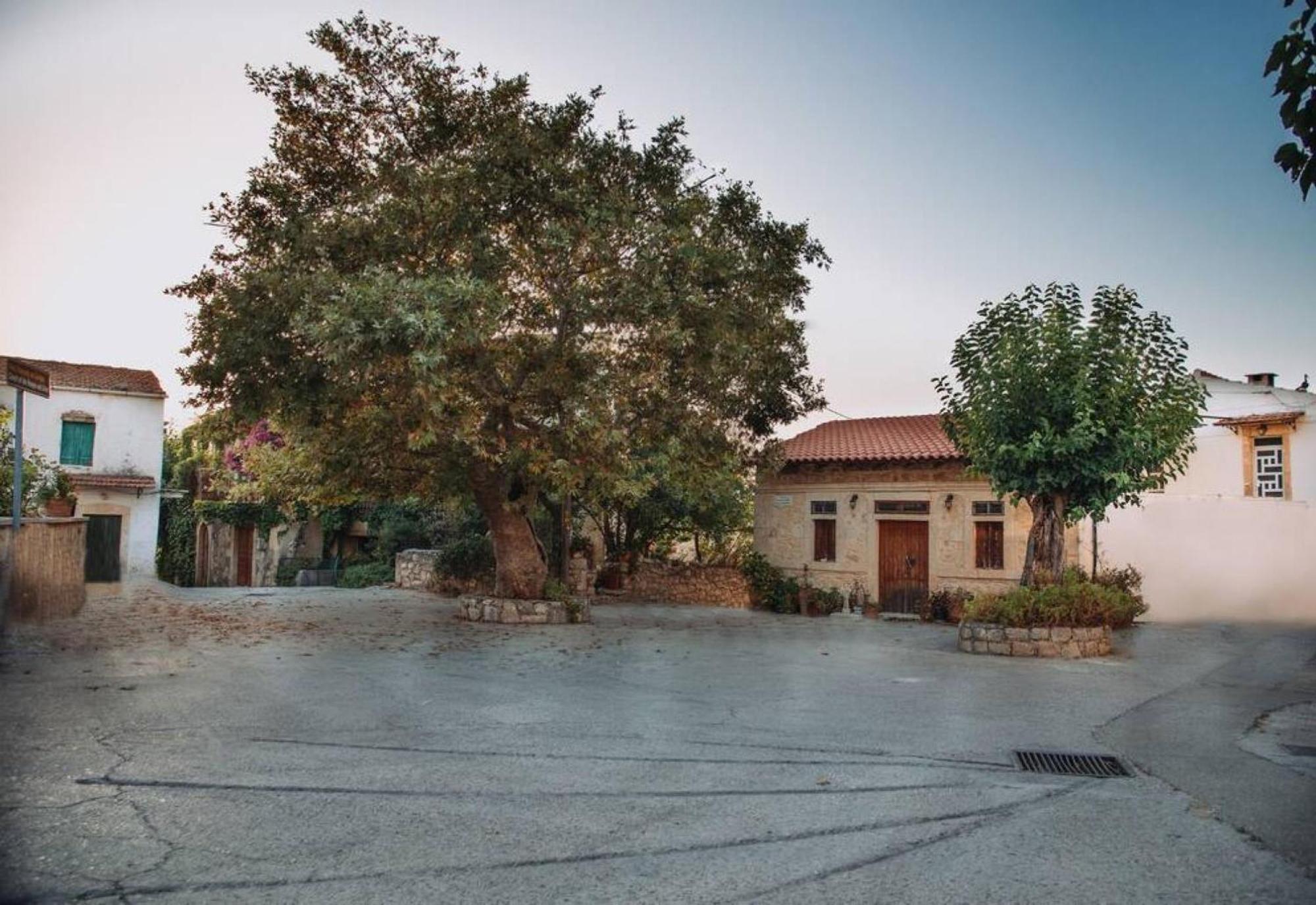 Village Little House At Roustika Exterior photo