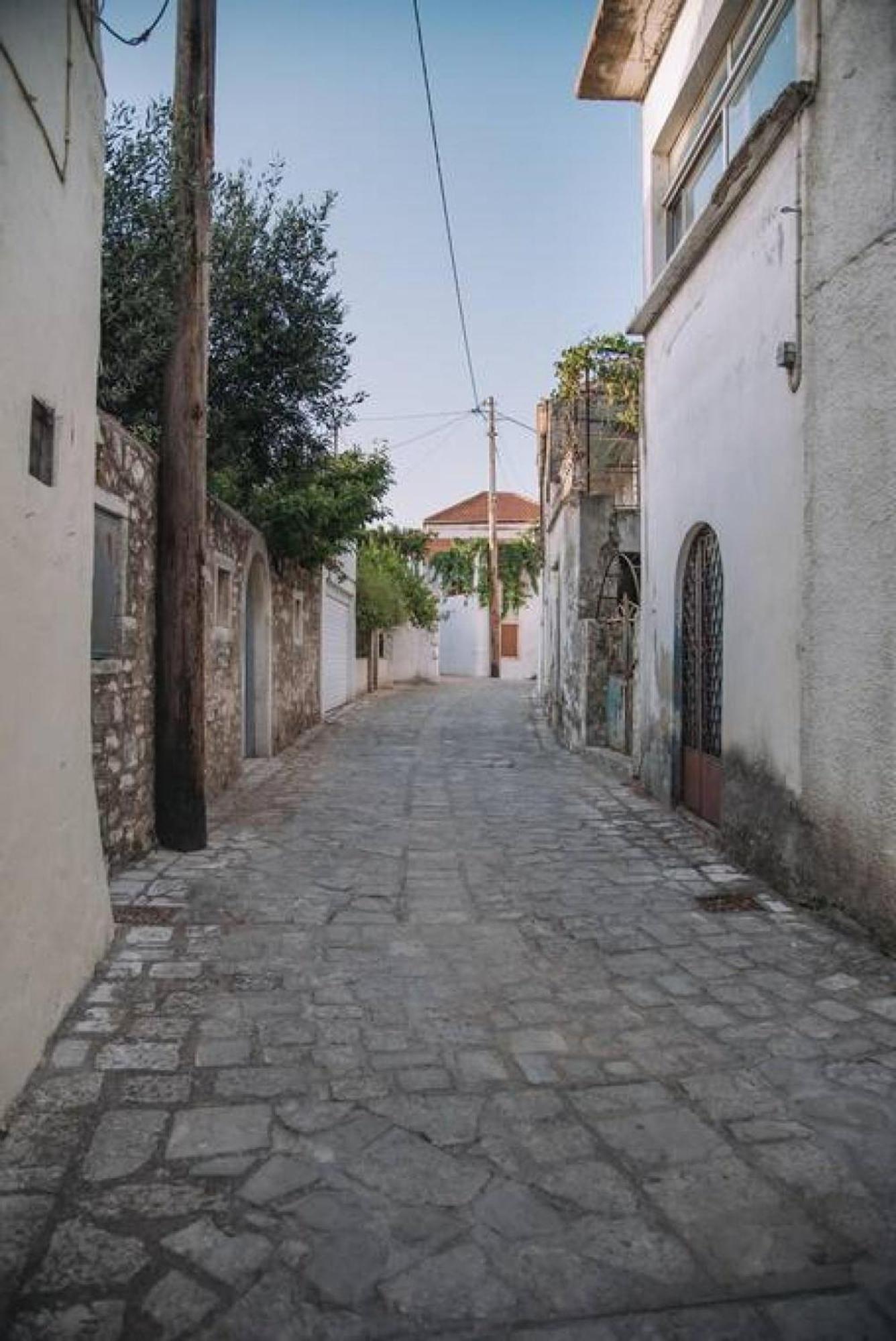 Village Little House At Roustika Exterior photo